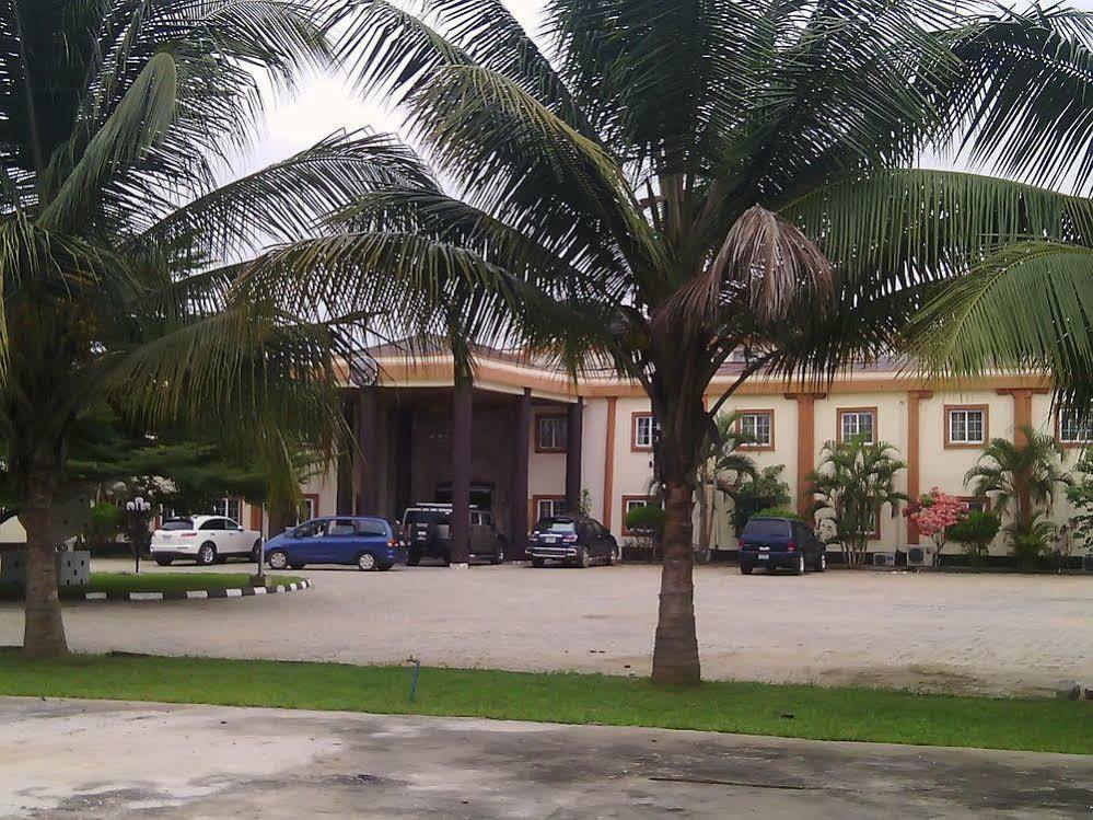 Tiffany Hotel And Towers Imogwu-Agwa Exteriér fotografie